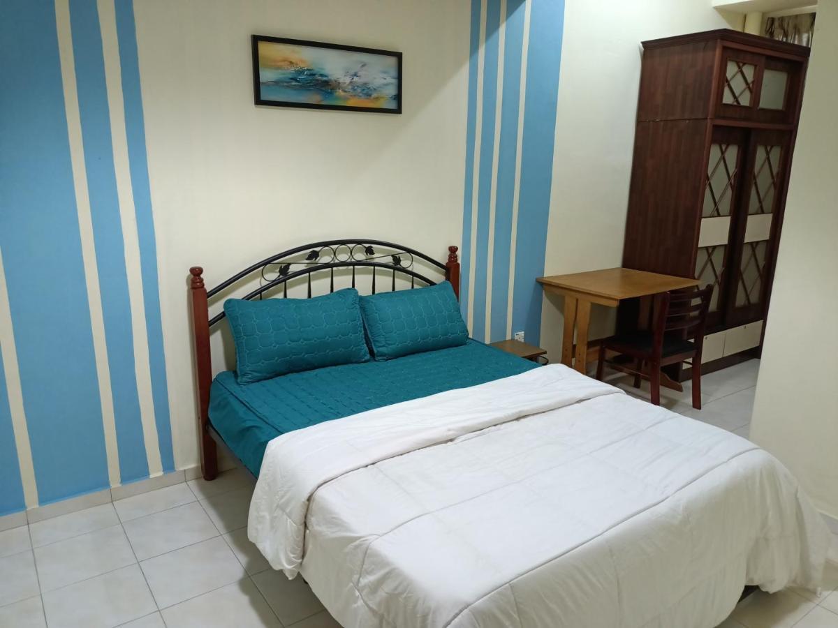 Oyo Home 90419 Sahar Guesthouse Malacca Exterior foto