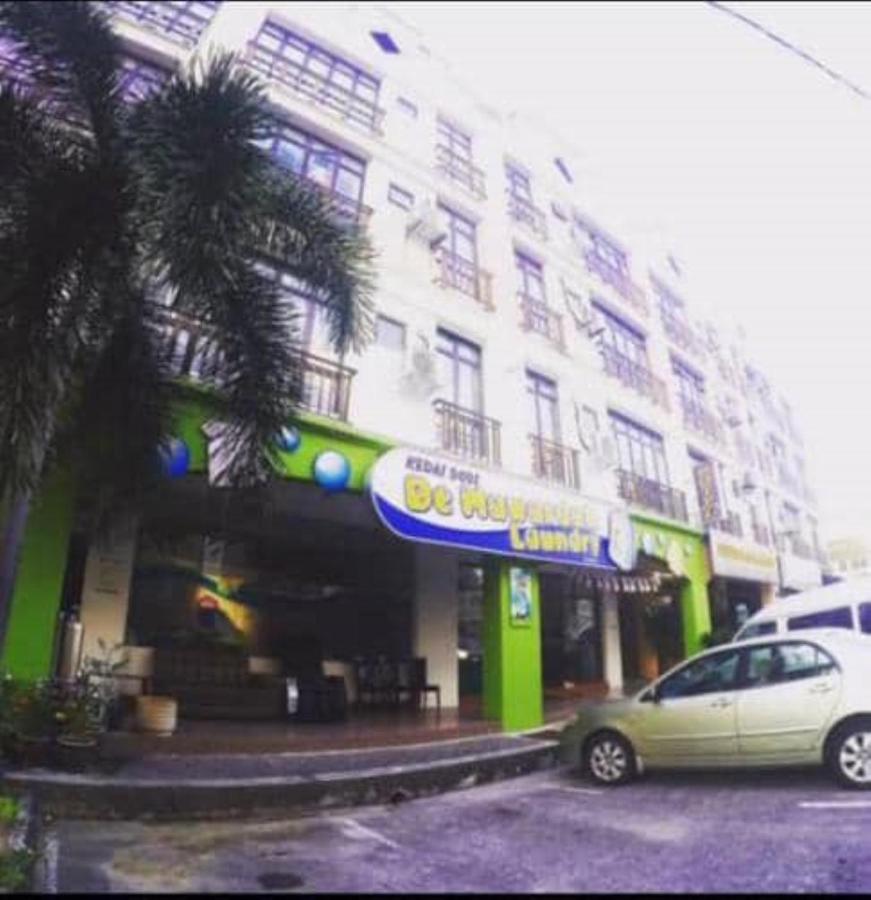 Oyo Home 90419 Sahar Guesthouse Malacca Exterior foto