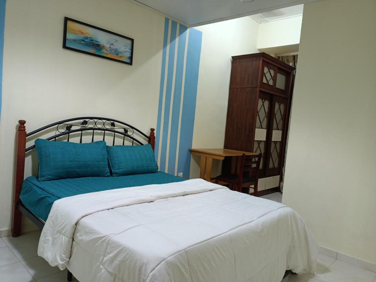 Oyo Home 90419 Sahar Guesthouse Malacca Exterior foto