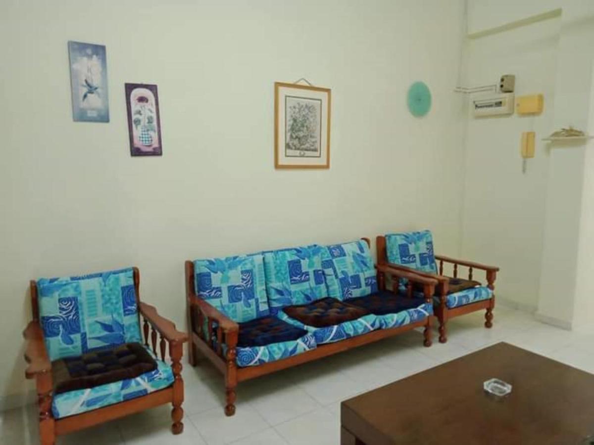Oyo Home 90419 Sahar Guesthouse Malacca Exterior foto